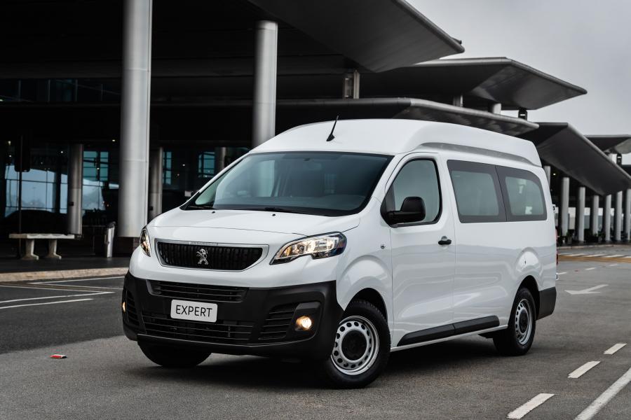  Peugeot Expert Minibus 2018 года  (LA) (фото 1 из 10)